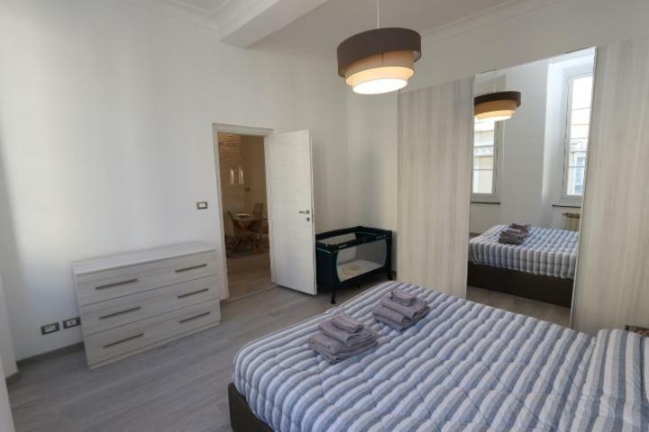 Exclusive Apt Really Downtown - Free Private Parking Included! Генуа Екстериор снимка