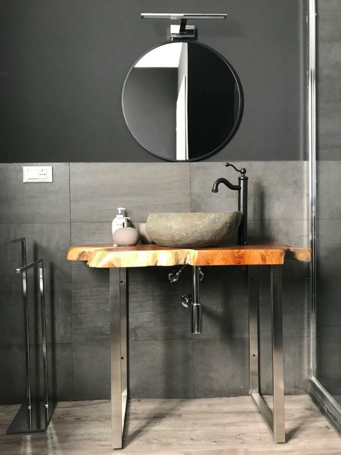 Exclusive Apt Really Downtown - Free Private Parking Included! Генуа Екстериор снимка